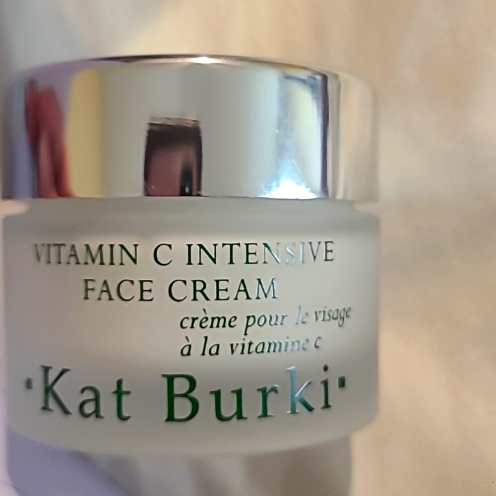 Kat Burki vitamin c intensive face cream